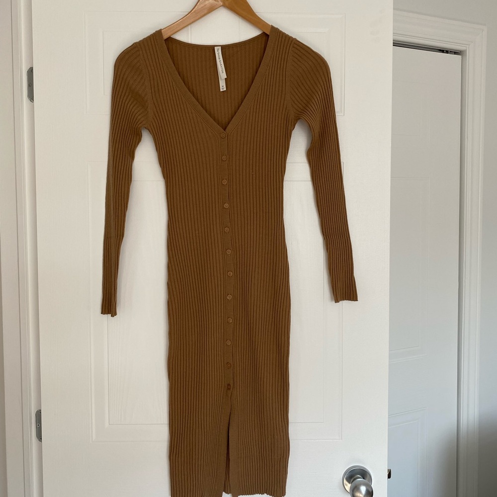 Aritzia Babaton Knit Dress